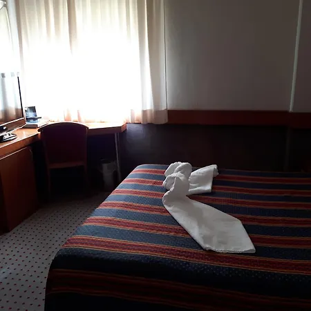 Ognina Hotel Aeroporto di Catania Fontana Rossa